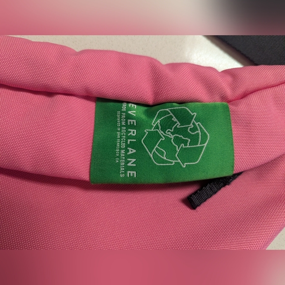 Everlane Pink Bag with Black Zipper - Picture 4 of 7